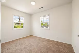 7040 N Lombard St, Portland, OR 97203 - Photo 18