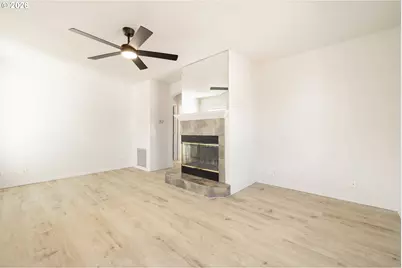 7040 N Lombard St, Portland, OR 97203 - Photo 10