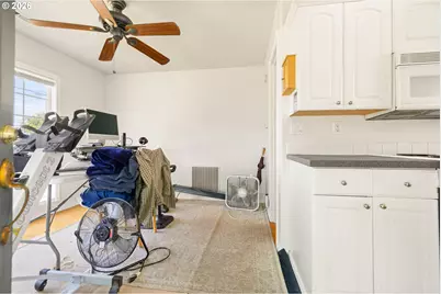 7040 N Lombard St, Portland, OR 97203 - Photo 36