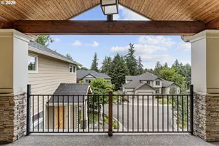 11085 NW Eggers Ct, Portland, OR 97229 - Photo 36