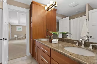11085 NW Eggers Ct, Portland, OR 97229 - Photo 38