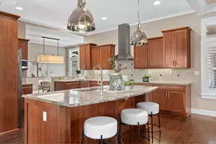 11085 NW Eggers Ct, Portland, OR 97229 - Photo 10