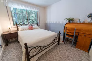 75325 Mosby Creek Rd, Cottage Grove, OR 97424 - Photo 16