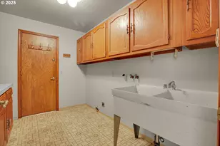 8710 SE 57th Ave, Portland, OR 97206 - Photo 24