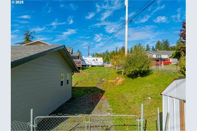 1893 Sunset Ln, Myrtle Point, OR 97458 - Photo 22