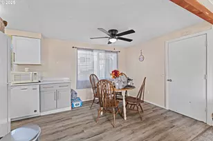 1893 Sunset Ln, Myrtle Point, OR 97458 - Photo 14