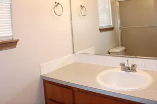 5038 N Vanderbilt St, Portland, OR 97203 - Photo 38