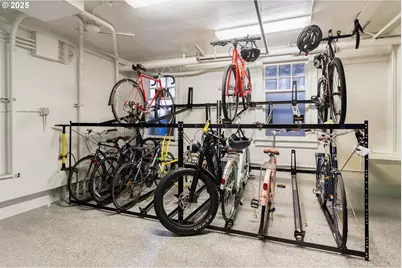 1811 NW Couch St #506, Portland, OR 97209 - Photo 18