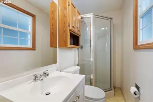 4954 SE Willow St, Milwaukie, OR 97222 - Photo 24