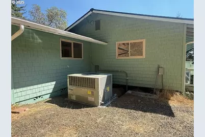 1604 Spring Brook Rd, Myrtle Creek, OR 97457 - Photo 30