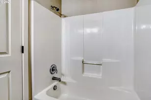 614 NE Garswood Ln, Beaverton, OR 97006 - Photo 38