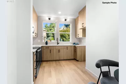 1058 SE Franklin St, Portland, OR 97202 - Photo 8