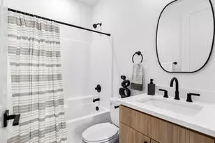 1058 SE Franklin St, Portland, OR 97202 - Photo 14