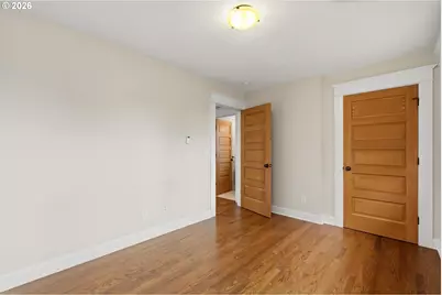 7048 N Olin Ave, Portland, OR 97203 - Photo 32