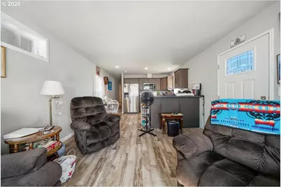 1453 N Pacific Hwy #12, Cottage Grove, OR 97424 - Photo 10
