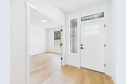 416 W 20th Way, La Center, WA 98629 - Photo 4
