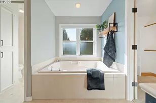 6119 Canter Ln, West Linn, OR 97068 - Photo 24