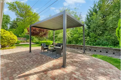 8835 SW Becker Dr, Portland, OR 97223 - Photo 32
