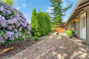 8835 SW Becker Dr, Portland, OR 97223 - Photo 36