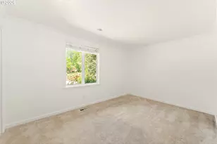 8835 SW Becker Dr, Portland, OR 97223 - Photo 24
