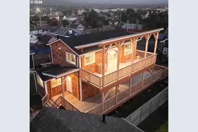 135 6th Ave, Seaside, OR 97138 - Photo 1