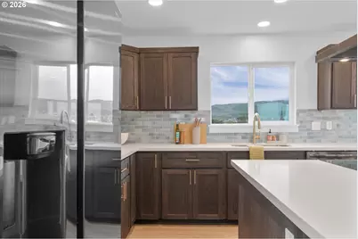 135 6th Ave, Seaside, OR 97138 - Photo 10