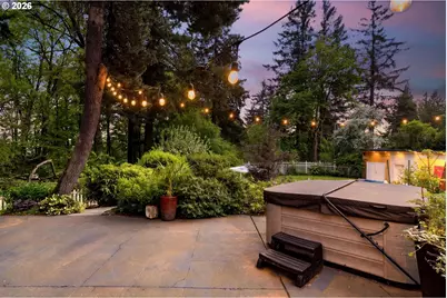 3926 SW Martins Ln, Portland, OR 97239 - Photo 36