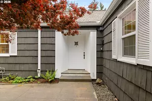 3926 SW Martins Ln, Portland, OR 97239 - Photo 10