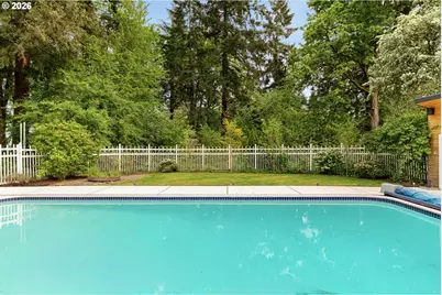 3926 SW Martins Ln, Portland, OR 97239 - Photo 42