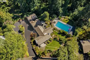 3926 SW Martins Ln, Portland, OR 97239 - Photo 2