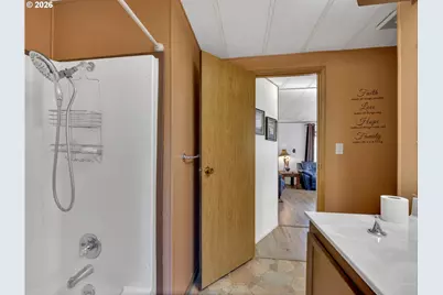 21100 NE Sandy Blvd #62, Fairview, OR 97024 - Photo 14