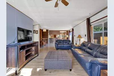 21100 NE Sandy Blvd #62, Fairview, OR 97024 - Photo 4