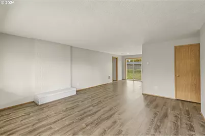 1874 NE 15th Ave, Hillsboro, OR 97124 - Photo 2