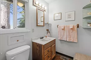 2915 NE Loop Dr, Otis, OR 97368 - Photo 24