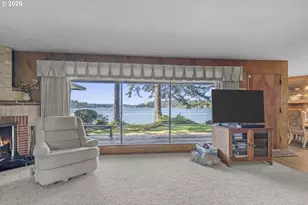 2915 NE Loop Dr, Otis, OR 97368 - Photo 6