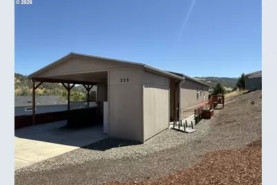 225 Nestucca Ln, Roseburg, OR 97471 - Photo 2