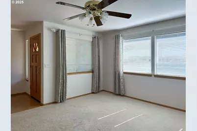 98493 N Bank Chetco River Rd, Brookings, OR 97415 - Photo 12