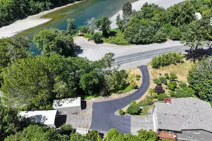 98493 N Bank Chetco River Rd, Brookings, OR 97415 - Photo 4