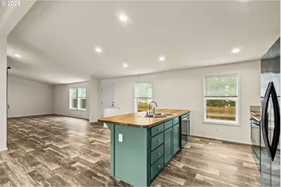 39009 Dexter Rd #32, Dexter, OR 97431 - Photo 8