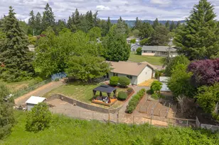 1002 W Charles St, Newberg, OR 97132 - Photo 6