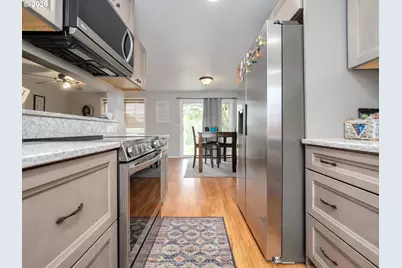 1002 W Charles St, Newberg, OR 97132 - Photo 16