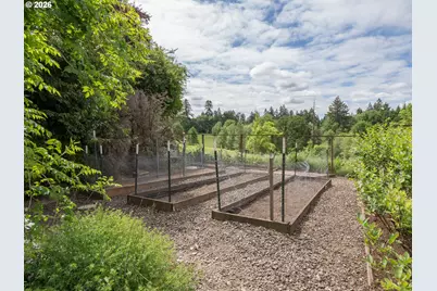 1002 W Charles St, Newberg, OR 97132 - Photo 40