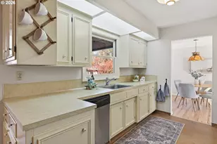 8845 SW Rambler Ln, Portland, OR 97223 - Photo 10