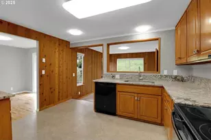 29652 Lusk Rd, Eugene, OR 97405 - Photo 8