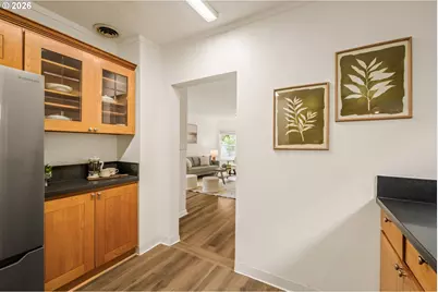 653 SW Sherman St, Portland, OR 97201 - Photo 14