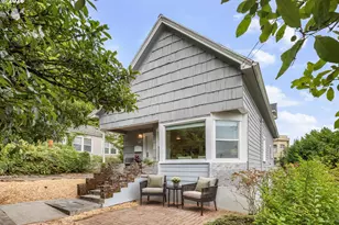 653 SW Sherman St, Portland, OR 97201 - Photo 2