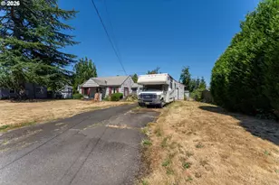 10831 NE Knott St, Portland, OR 97220 - Photo 20
