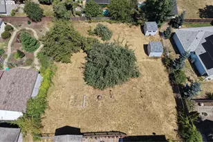 10831 NE Knott St, Portland, OR 97220 - Photo 4