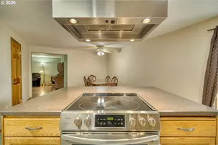 355 S 13th St, Saint Helens, OR 97051 - Photo 16