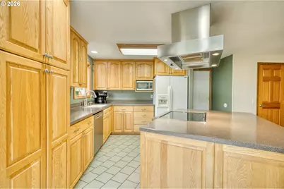 355 S 13th St, Saint Helens, OR 97051 - Photo 14